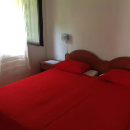 Apartment Fredo Petrcane